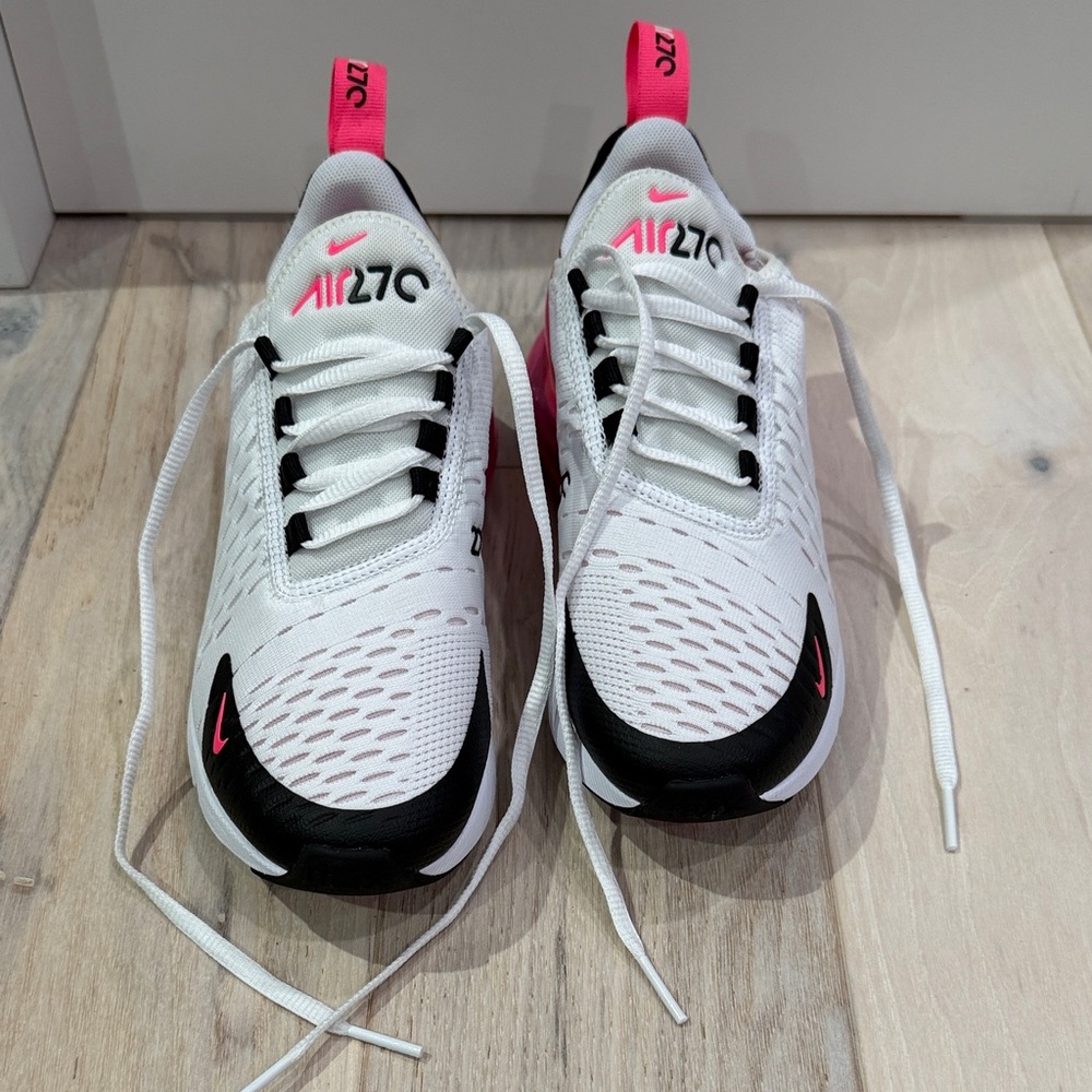 Brand New in box Nike Air Zoom 270 White and Black with Pink Accents